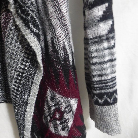 CLOSET SPACE, size medium, aztec design, open front long sleeve cardigan, BNWOT - Picture 7 of 15